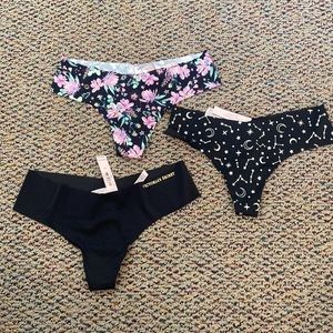 Victorias ‘s Secret No Show Thong Set NWT